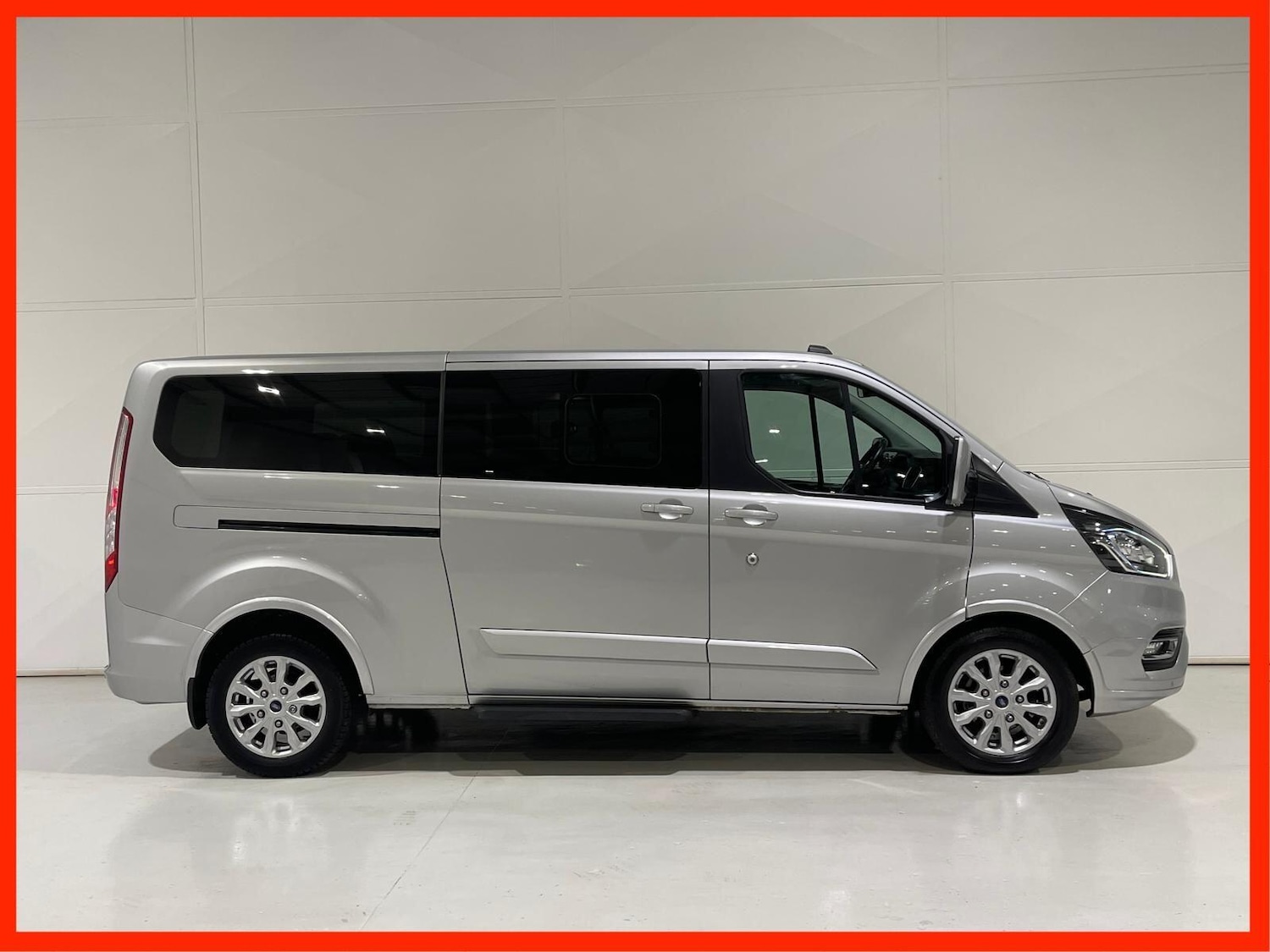 Used Ford Tourneo Custom 2020 for sale - 76398477: Photo 3