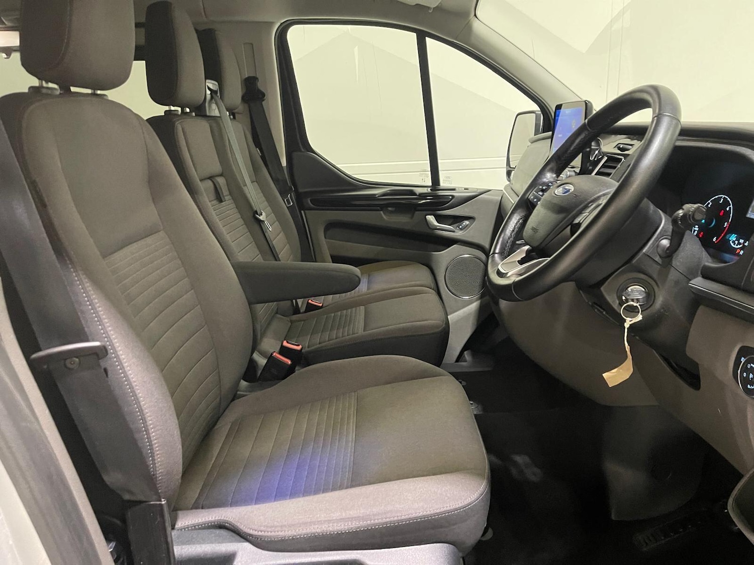 Used Ford Tourneo Custom 2020 for sale - 76398477: Photo 76