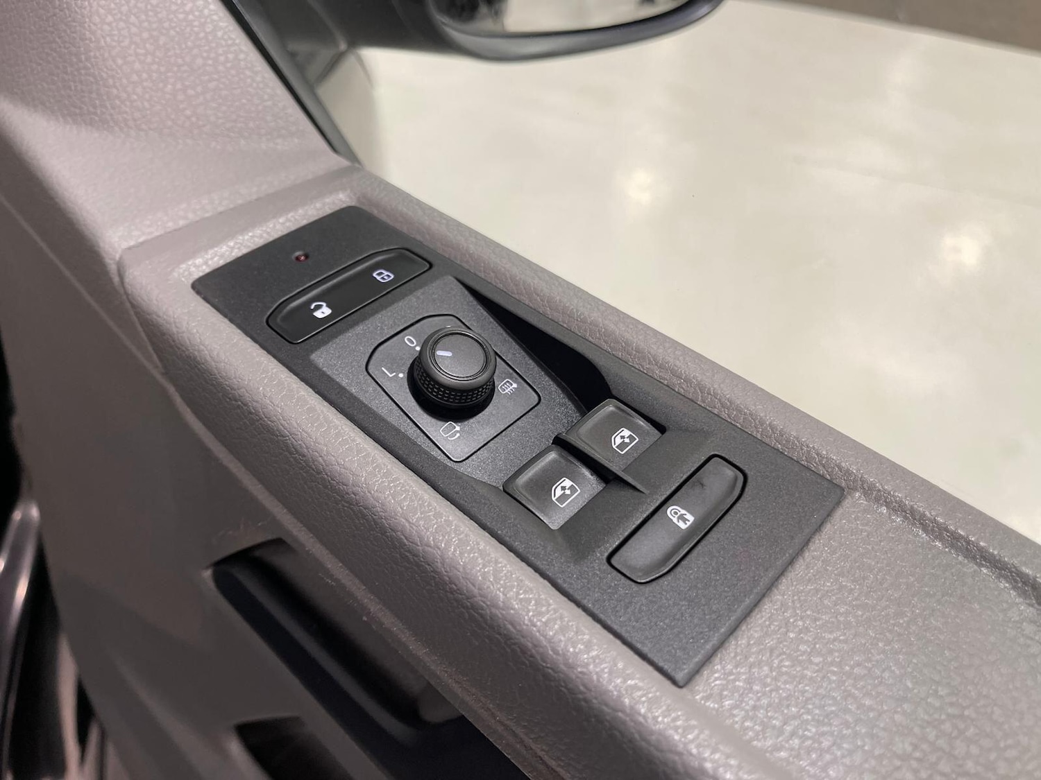 Used Volkswagen Transporter Shuttle 2022 for sale - 76399331: Photo 24