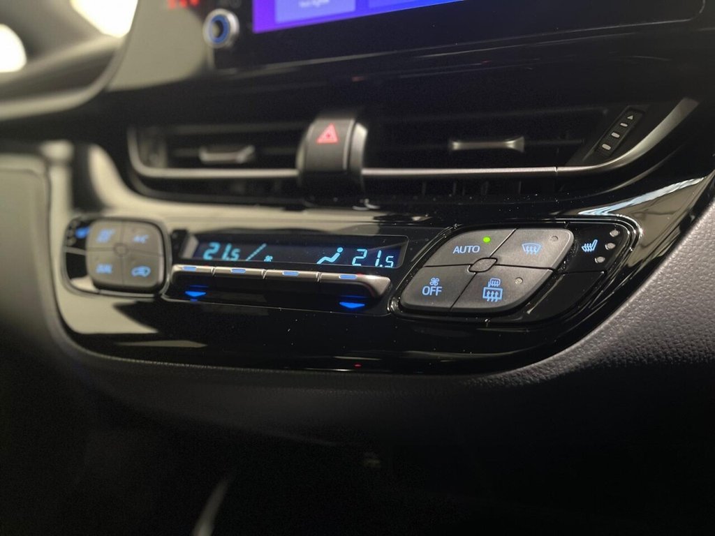 Used Toyota C-HR 2023 for sale - 76496122: Photo 17