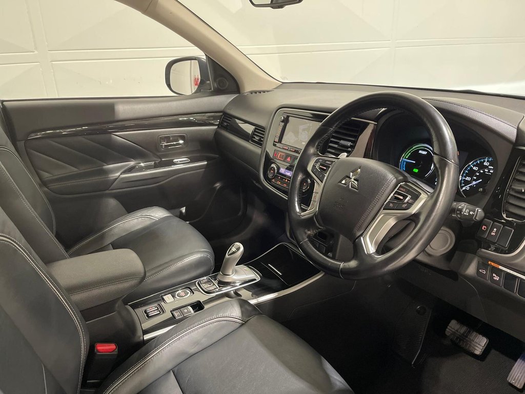 Used Mitsubishi Outlander 2017 for sale - 77110756: Photo 11