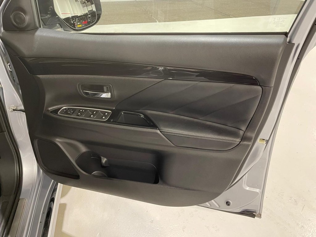 Used Mitsubishi Outlander 2017 for sale - 77110756: Photo 23