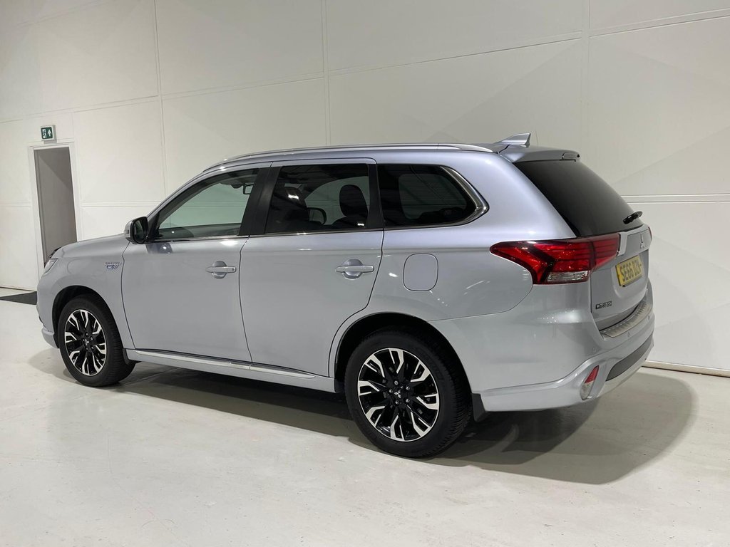 Used Mitsubishi Outlander 2017 for sale - 77110756: Photo 5