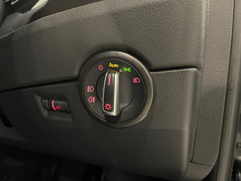 Used Volkswagen Caravelle 2019 for sale - 77463647: Photo 20