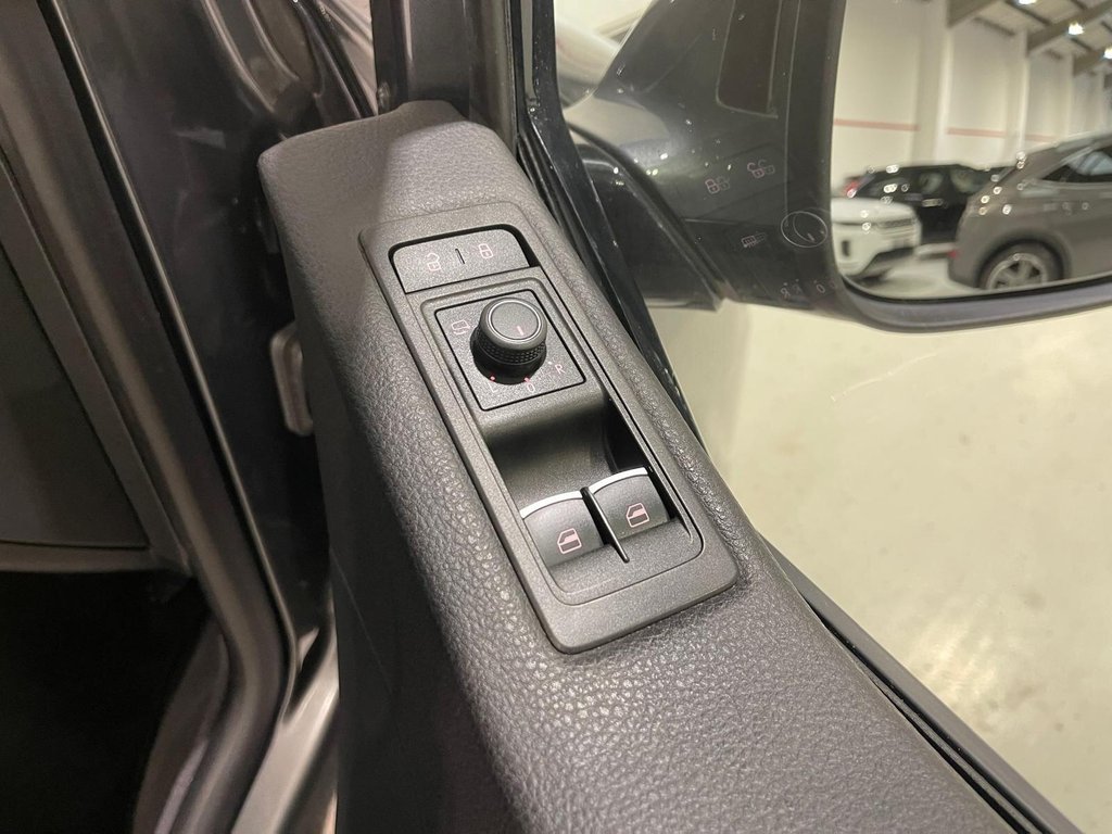 Used Volkswagen Caravelle 2019 for sale - 77463647: Photo 24