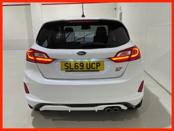 Used Ford Fiesta 2019 for sale - 76398980: Photo