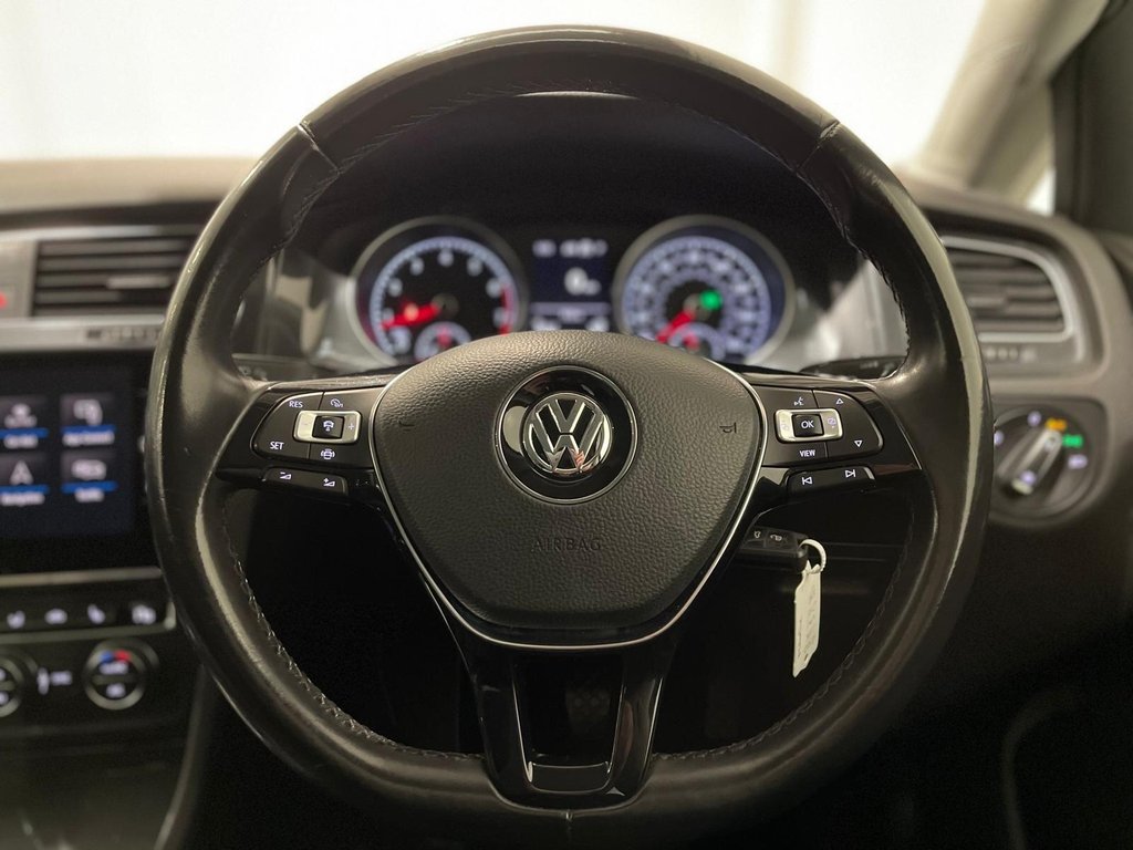 Used Volkswagen Golf 2020 for sale - 76900809: Photo 11