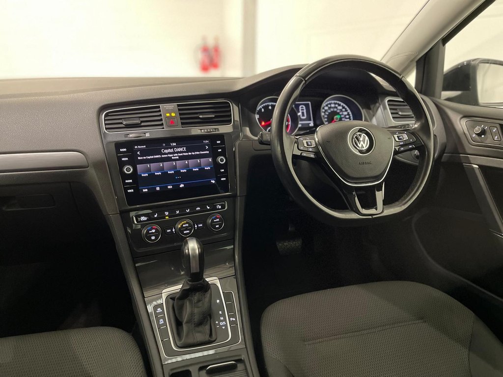 Used Volkswagen Golf 2020 for sale - 76900809: Photo 22