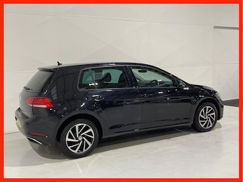 Used Volkswagen Golf 2020 for sale - 76900809: Photo