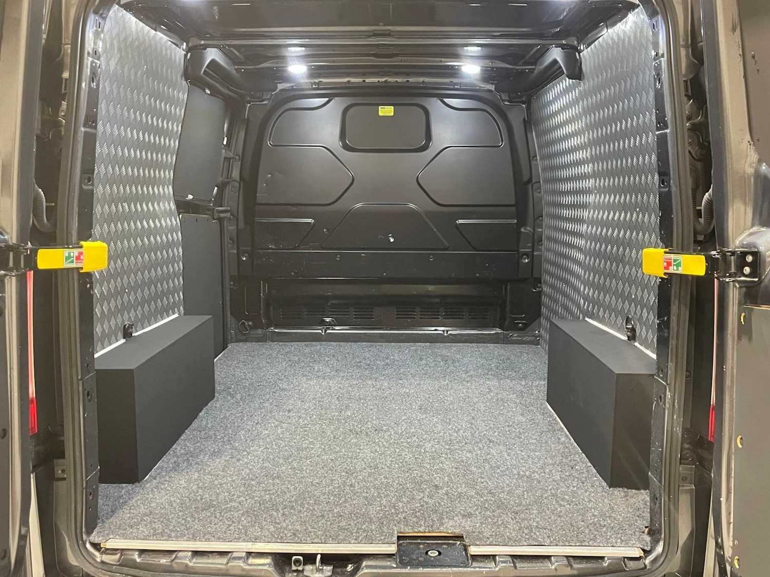 Used Ford Transit Custom 2020 for sale - 76398463: Photo 43