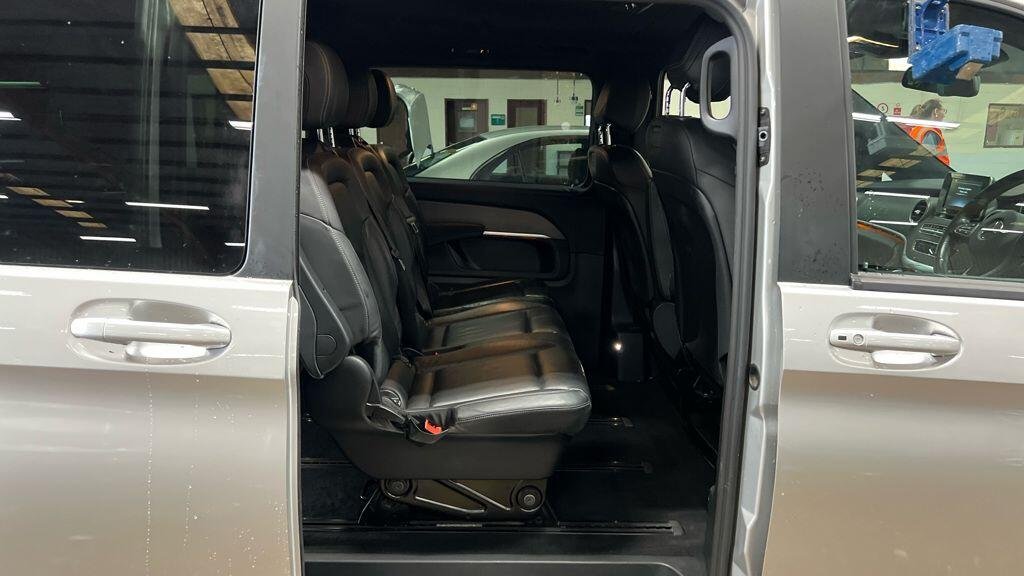 Used Mercedes-Benz V-Class 2019 for sale - 76604864: Photo 8