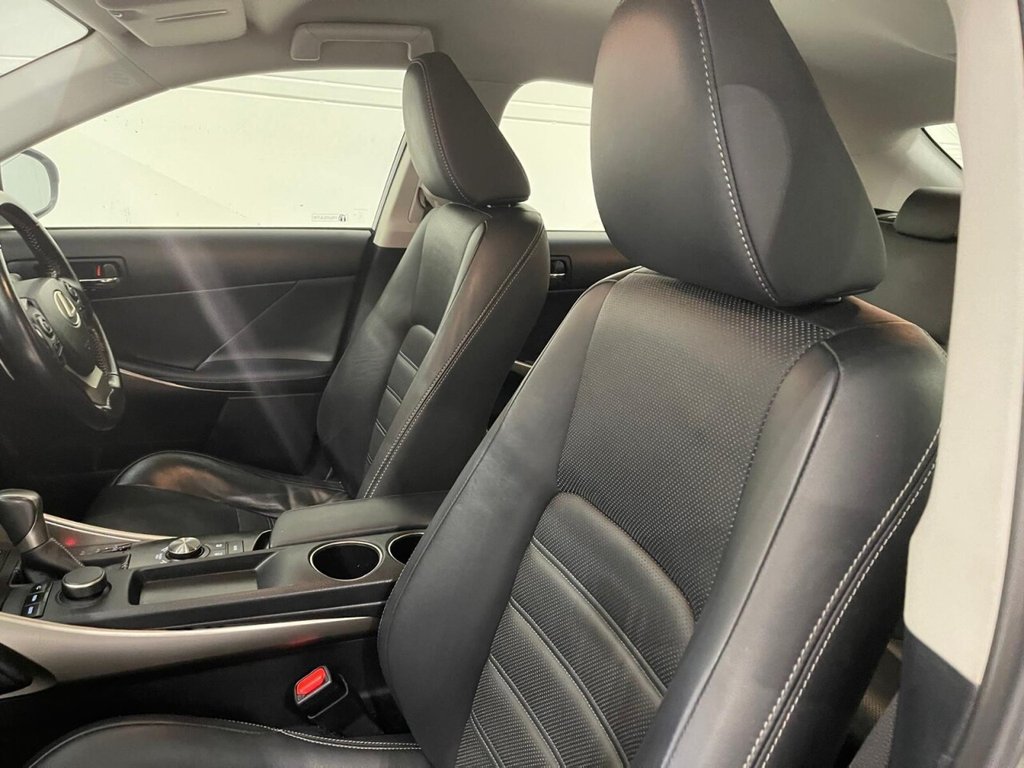 Used Lexus IS 2016 for sale - 76481809: Photo 30