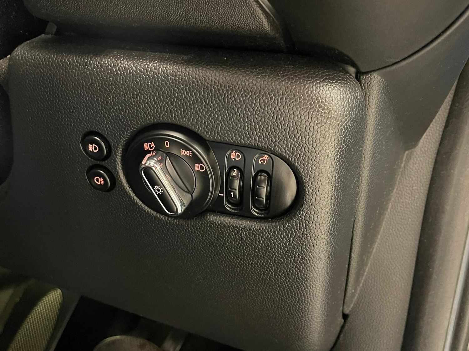 Used MINI Convertible 2018 for sale - 76398149: Photo 23