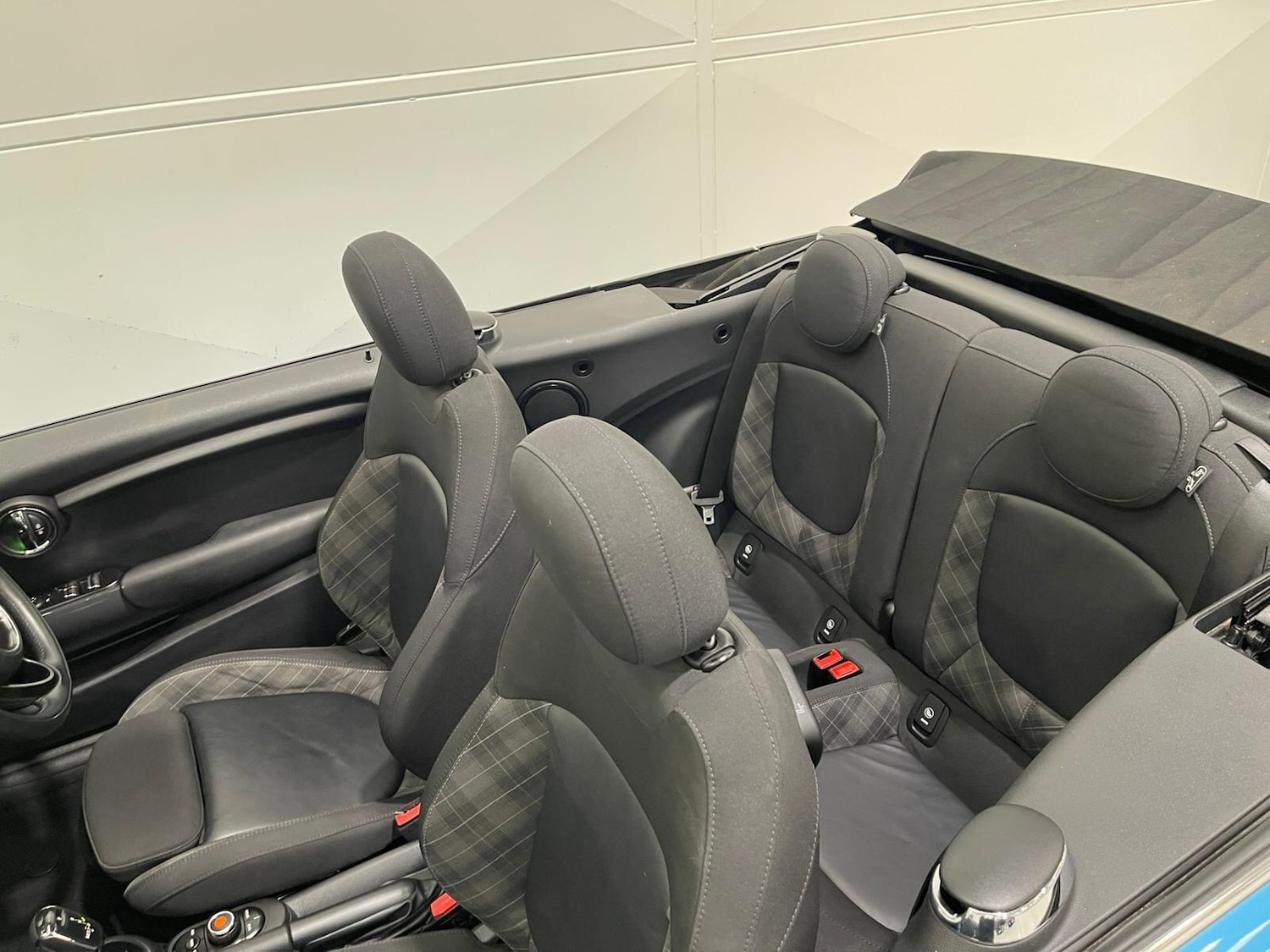 Used MINI Convertible 2018 for sale - 76398149: Photo 33