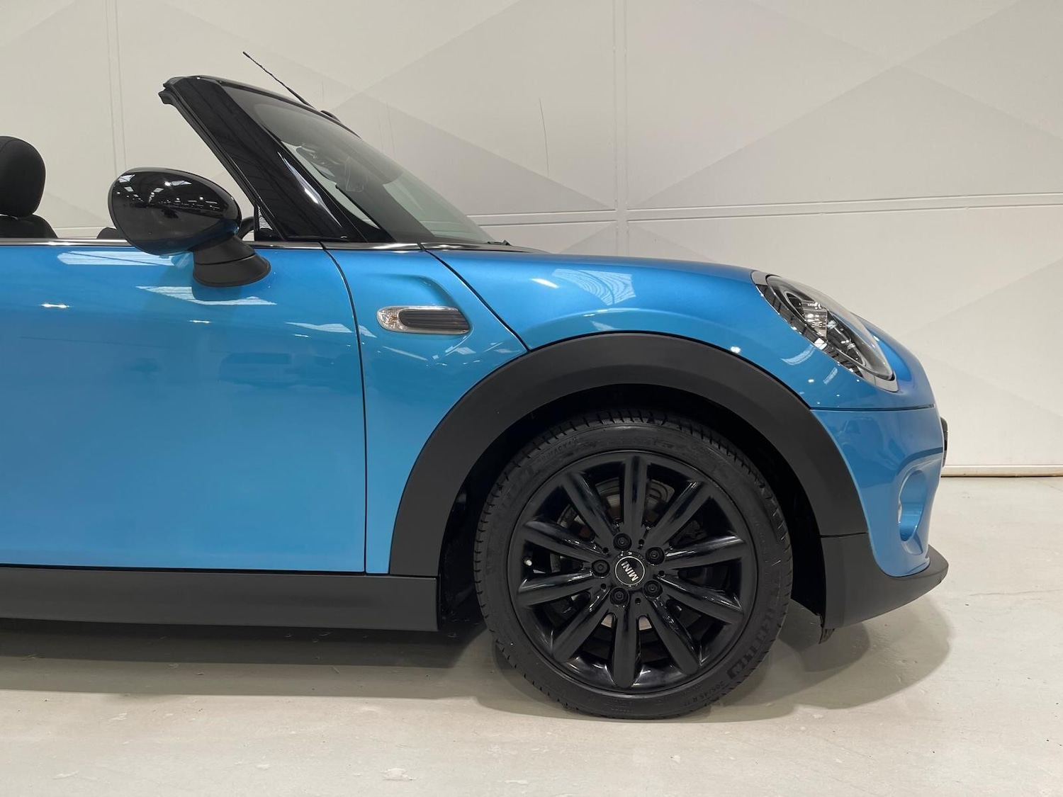 Used MINI Convertible 2018 for sale - 76398149: Photo 42