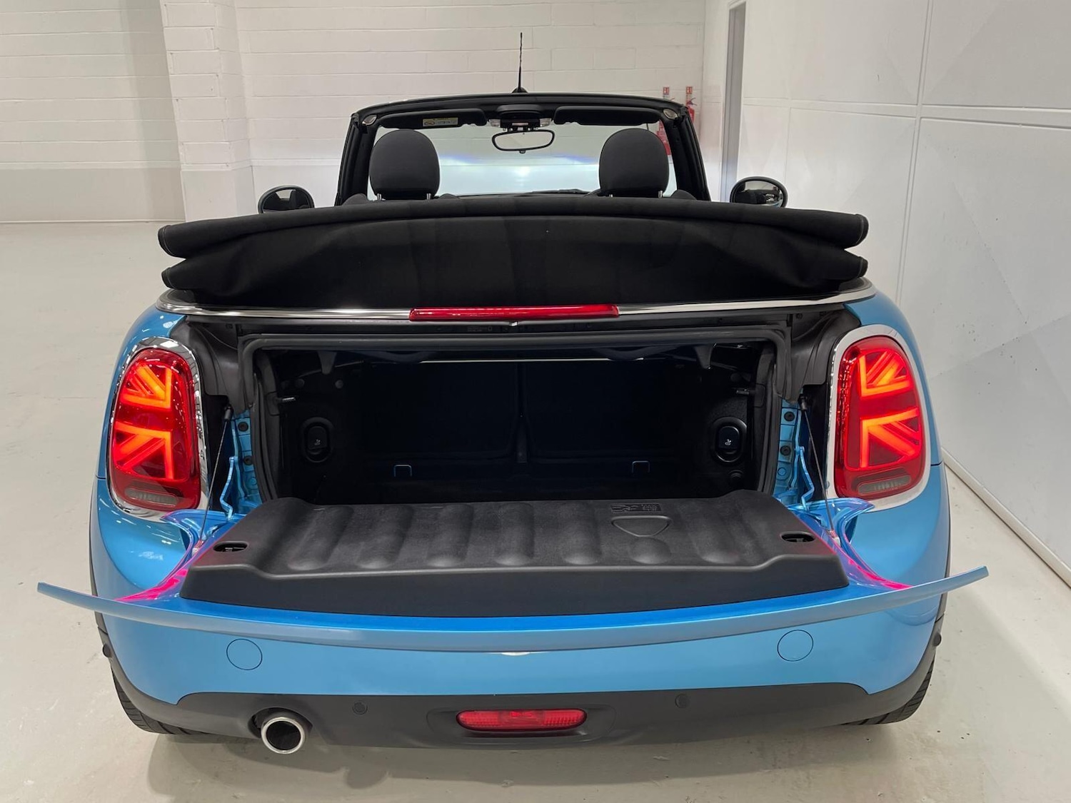 Used MINI Convertible 2018 for sale - 76398149: Photo 46