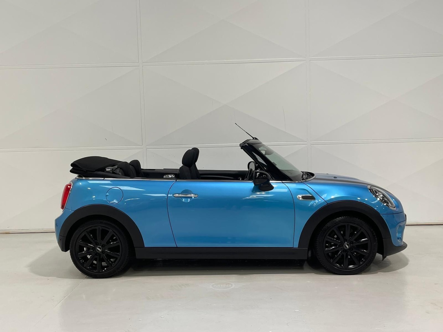 Used MINI Convertible 2018 for sale - 76398149: Photo 58