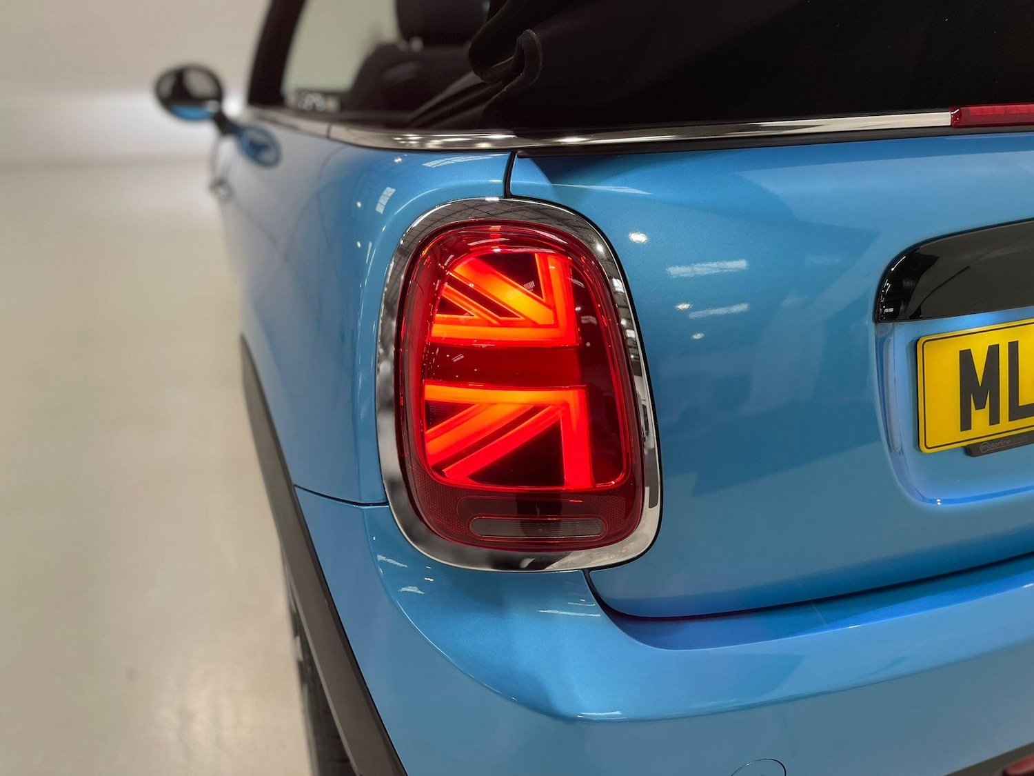 Used MINI Convertible 2018 for sale - 76398149: Photo 96