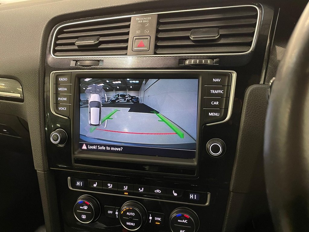 Used Volkswagen Golf 2016 for sale - 76582777: Photo 14