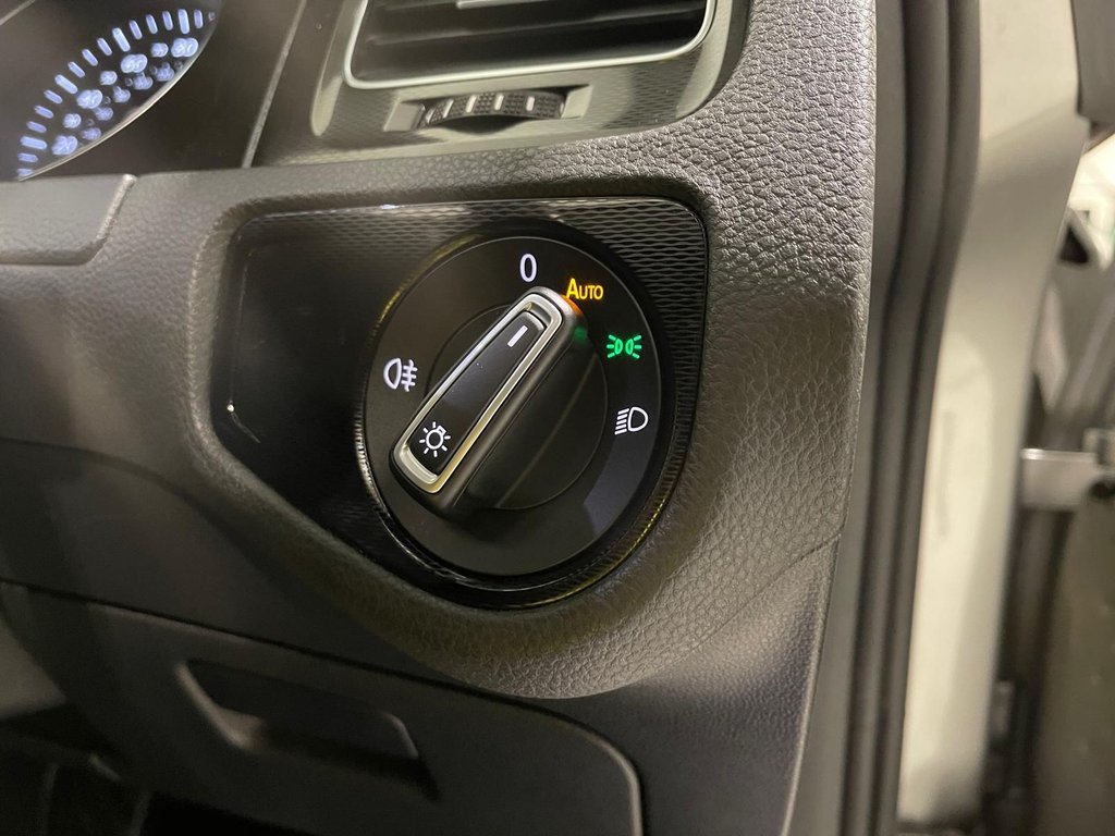 Used Volkswagen Golf 2016 for sale - 76582777: Photo 25