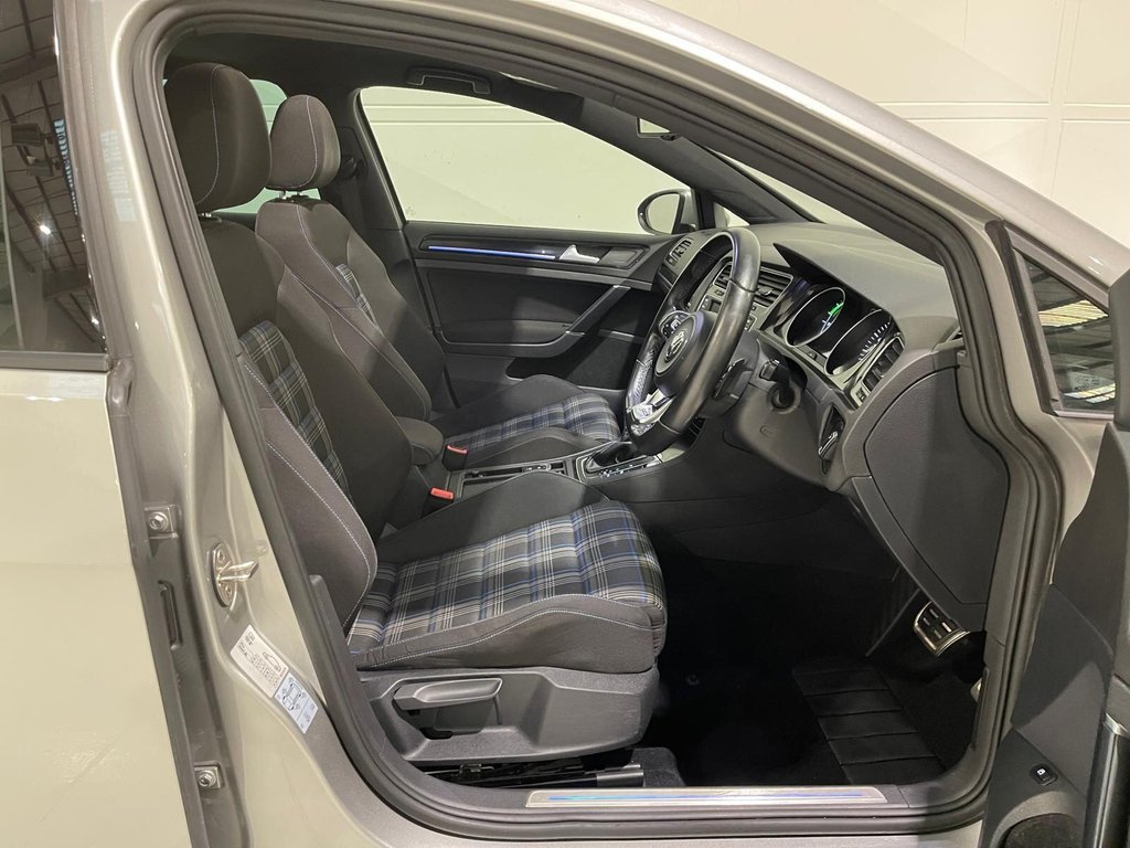 Used Volkswagen Golf 2016 for sale - 76582777: Photo 28