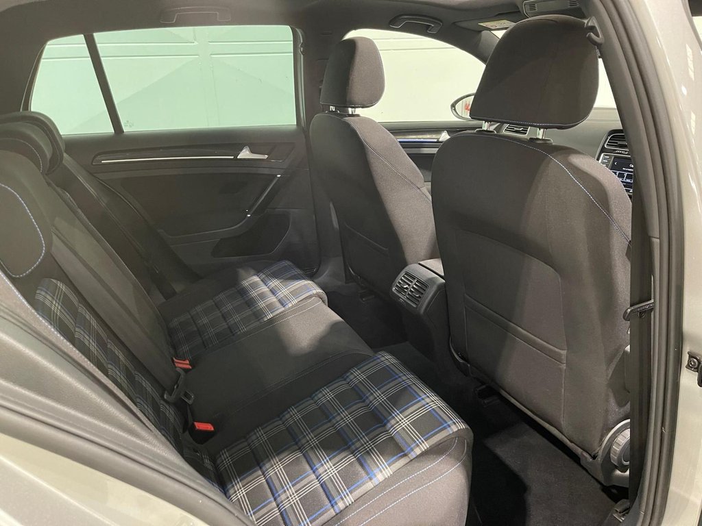 Used Volkswagen Golf 2016 for sale - 76582777: Photo 34