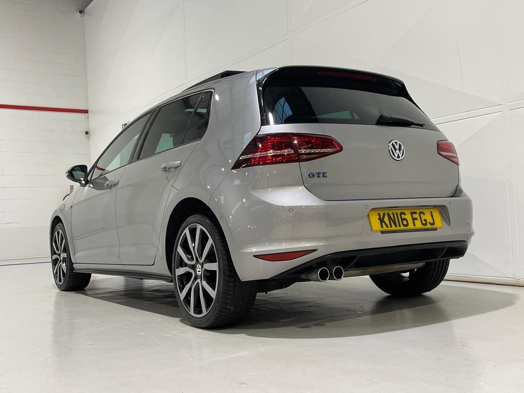 Used Volkswagen Golf 2016 for sale - 76582777: Photo 40