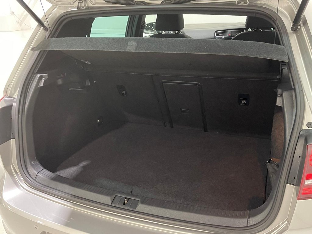 Used Volkswagen Golf 2016 for sale - 76582777: Photo 49