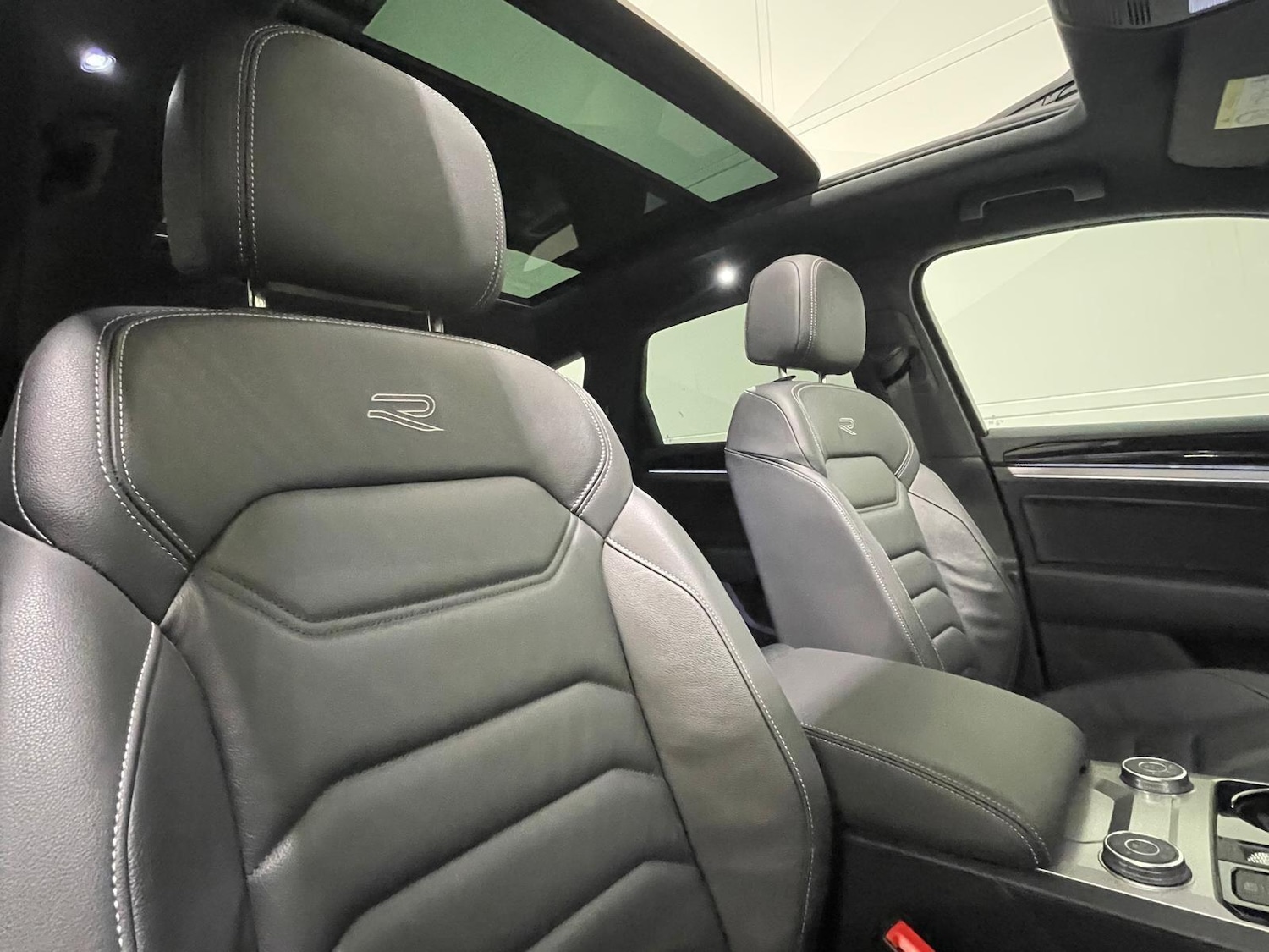 Used Volkswagen Touareg 2023 for sale - 76398908: Photo 36