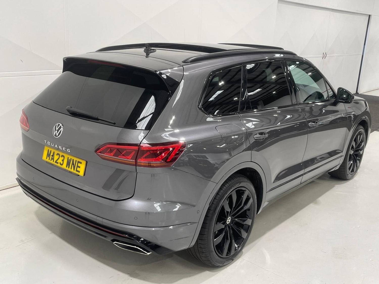 Used Volkswagen Touareg 2023 for sale - 76398908: Photo 70