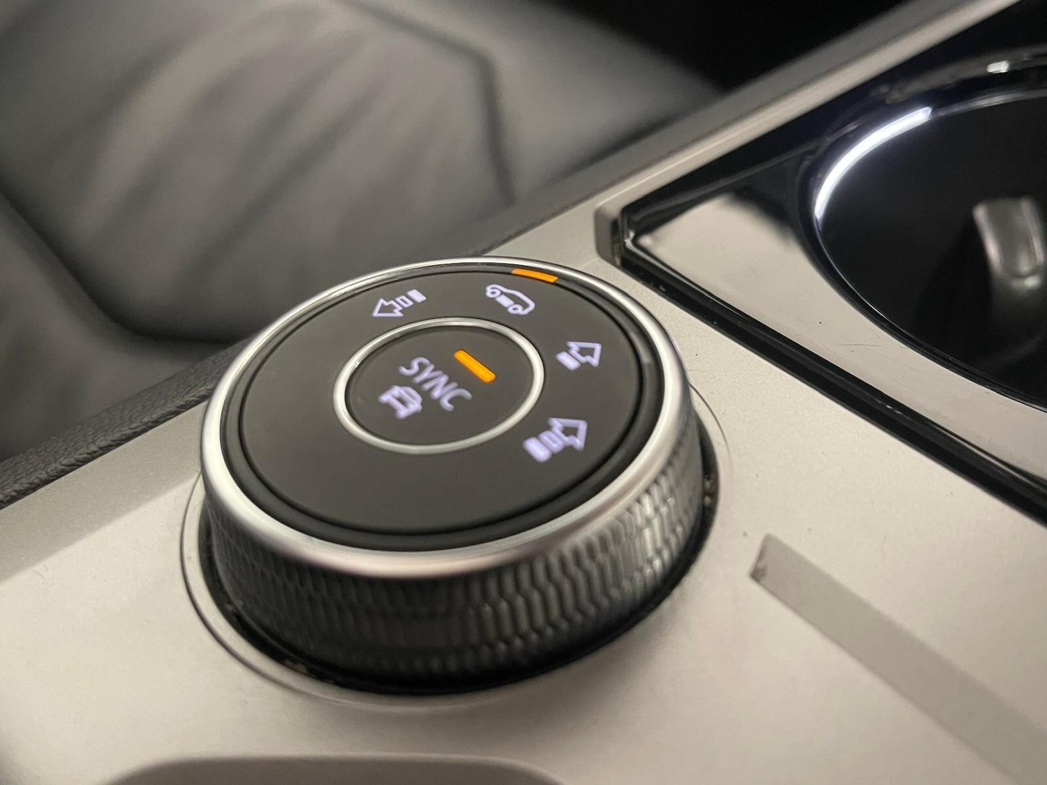 Used Volkswagen Touareg 2023 for sale - 76398908: Photo 90