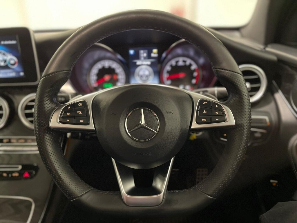 Used Mercedes-Benz GLC 2019 for sale - 76481601: Photo 11