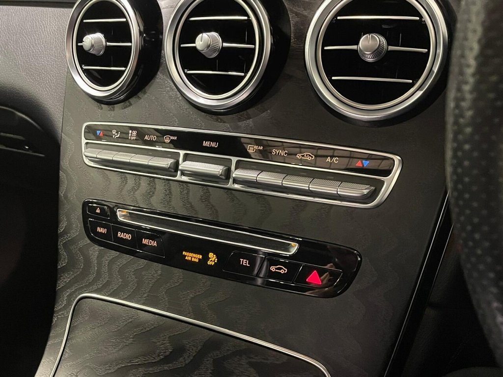 Used Mercedes-Benz GLC 2019 for sale - 76481601: Photo 19