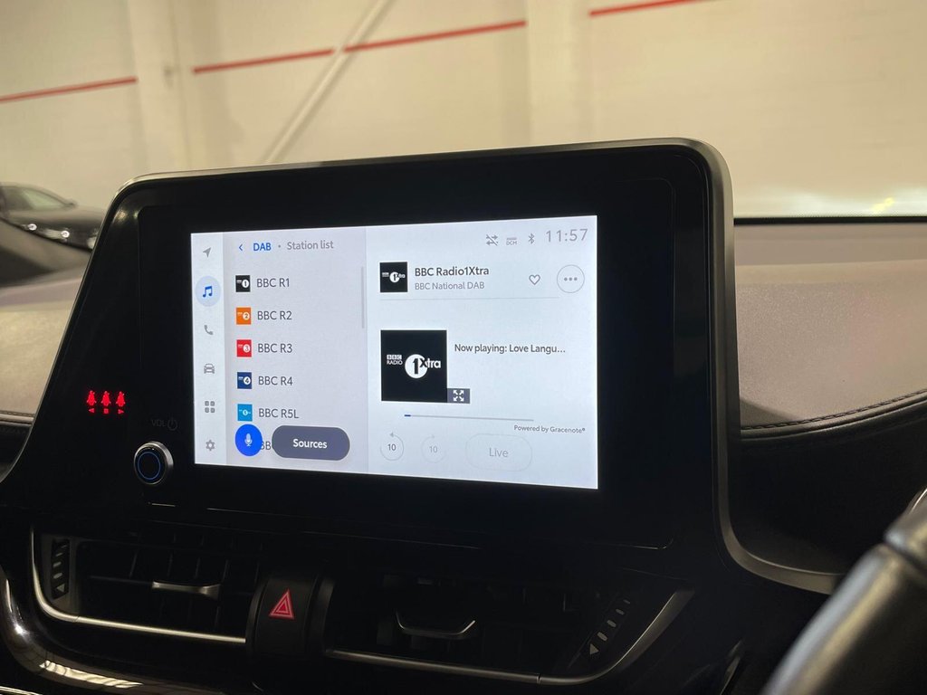 Used Toyota C-HR 2023 for sale - 76559102: Photo 15