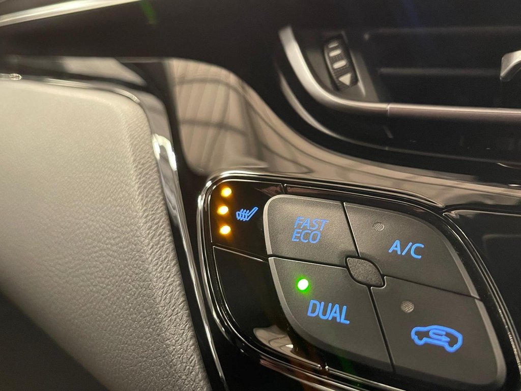 Used Toyota C-HR 2023 for sale - 76559102: Photo 17