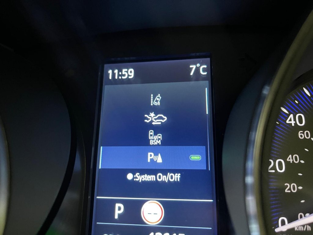 Used Toyota C-HR 2023 for sale - 76559102: Photo 20