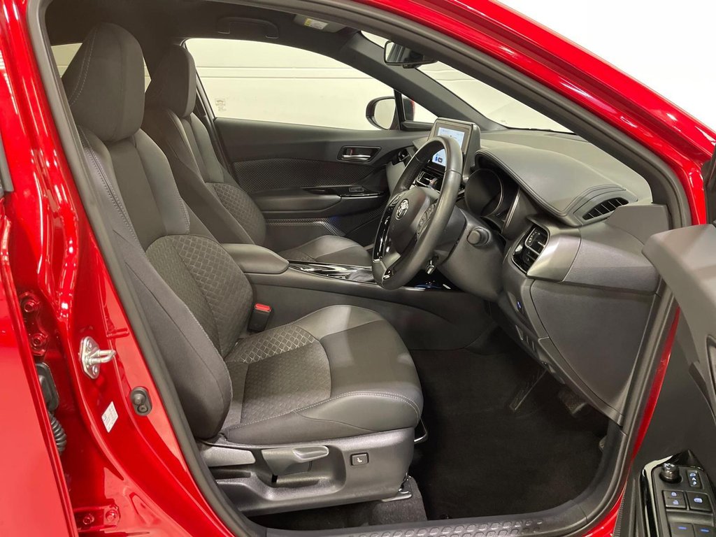 Used Toyota C-HR 2023 for sale - 76559102: Photo 26