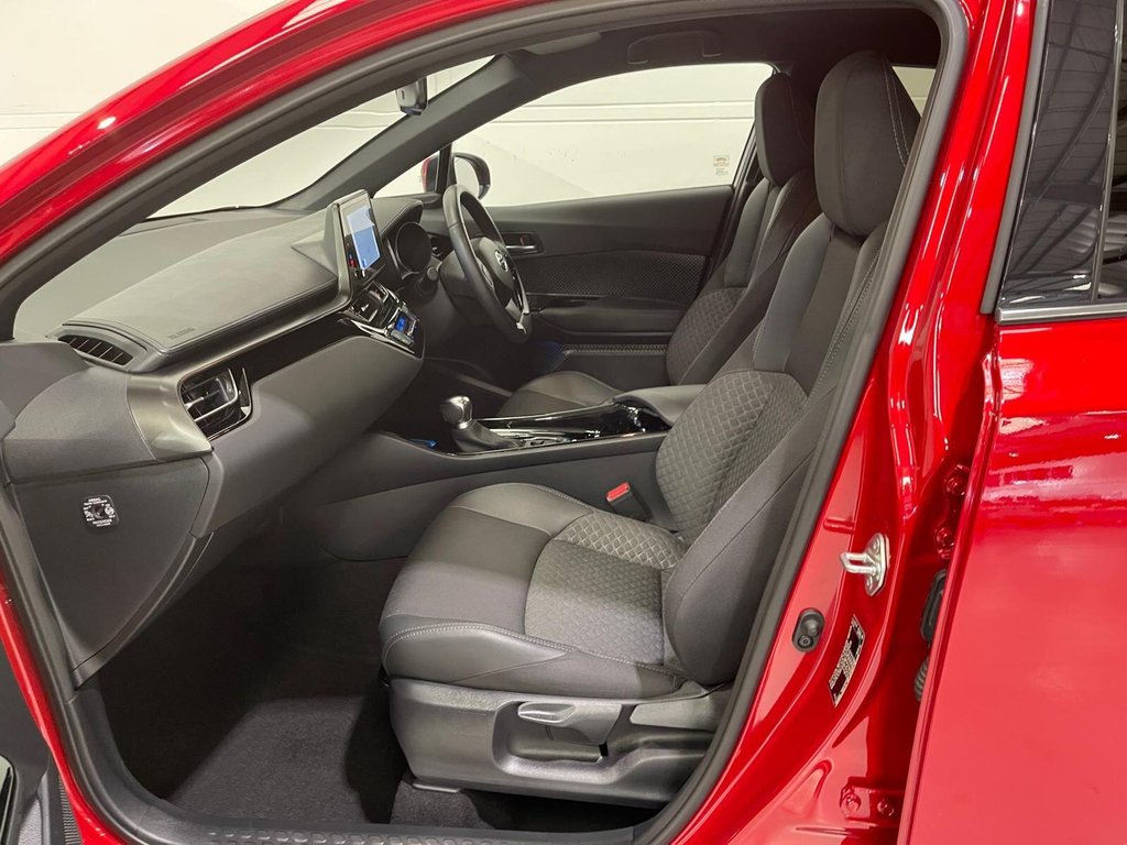 Used Toyota C-HR 2023 for sale - 76559102: Photo 29
