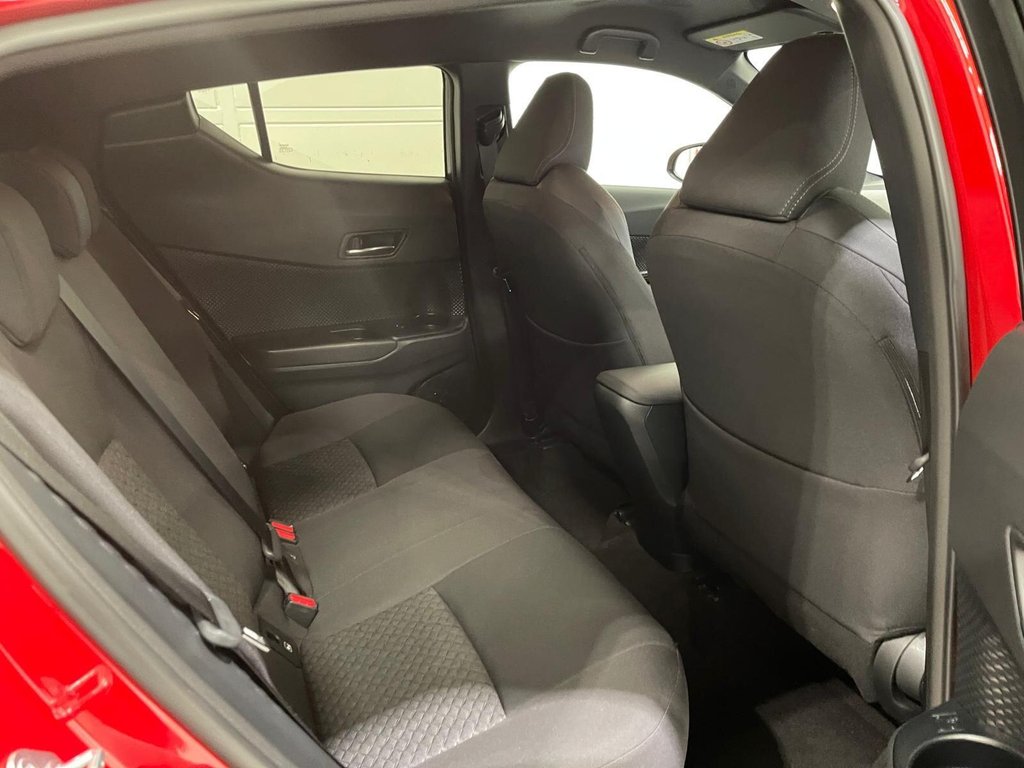 Used Toyota C-HR 2023 for sale - 76559102: Photo 32