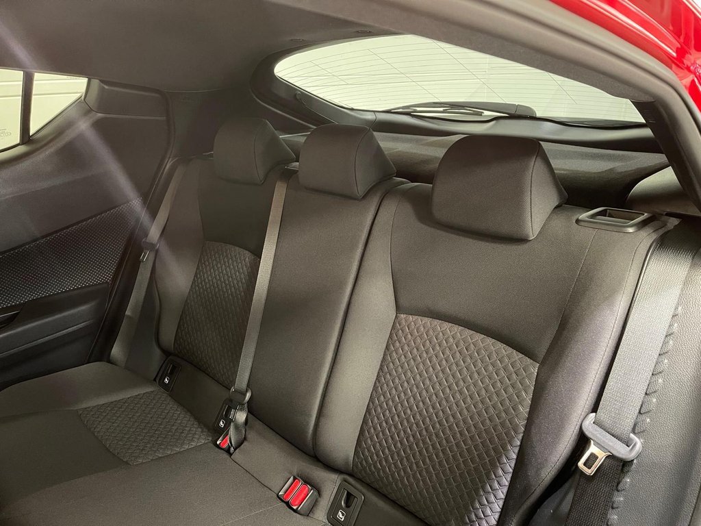 Used Toyota C-HR 2023 for sale - 76559102: Photo 34