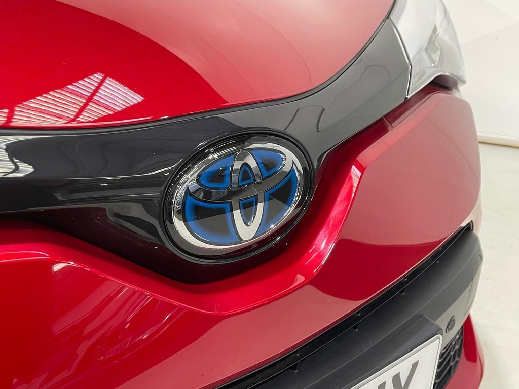 Used Toyota C-HR 2023 for sale - 76559102: Photo 44