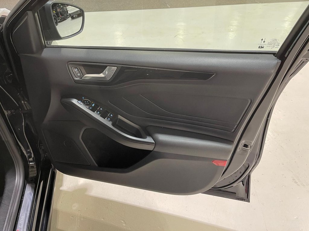 Used Ford Focus 2021 for sale - 77188130: Photo 23