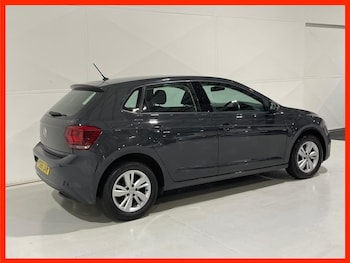 Used Volkswagen Polo 2018 for sale - 76900803: Photo