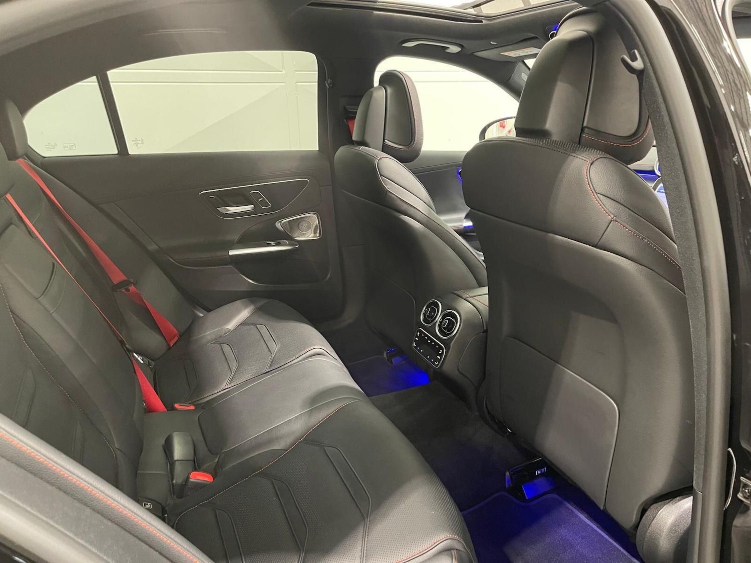 Used Mercedes-Benz C Class 2024 for sale - 76398961: Photo 45