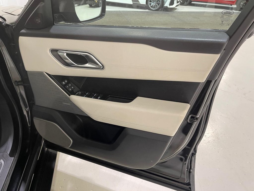 Used Land Rover Range Rover Velar 2018 for sale - 76923356: Photo 27