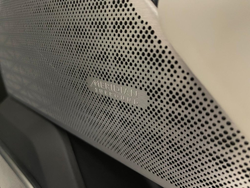 Used Land Rover Range Rover Velar 2018 for sale - 76923356: Photo 28