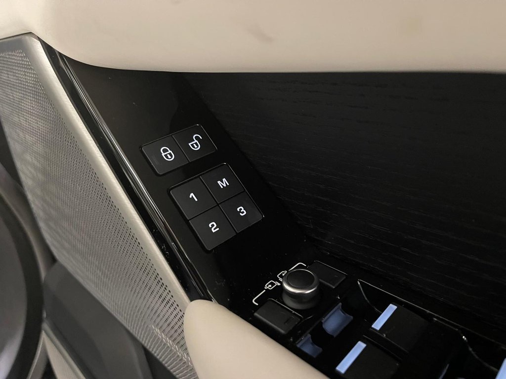 Used Land Rover Range Rover Velar 2018 for sale - 76923356: Photo 30