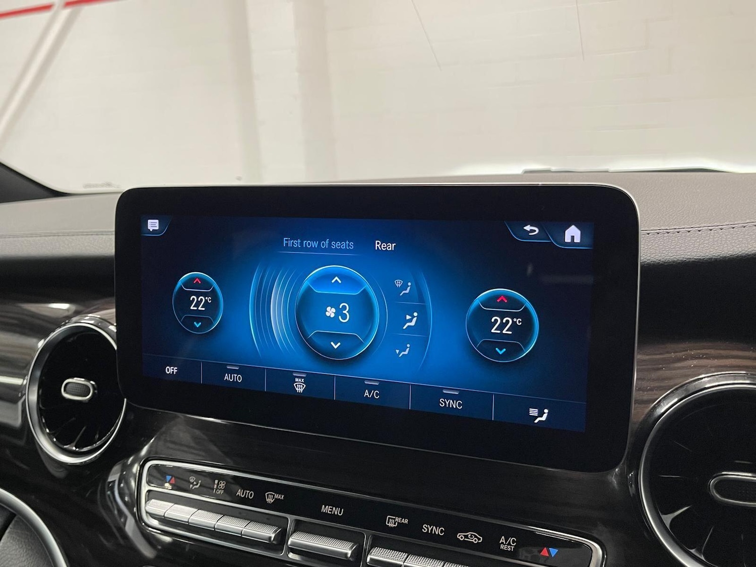 Used Mercedes-Benz V-Class 2022 for sale - 76398668: Photo 18