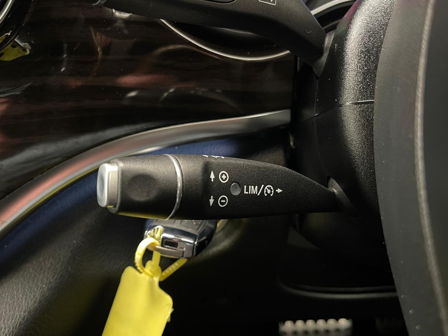 Used Mercedes-Benz V-Class 2022 for sale - 76398668: Photo 20