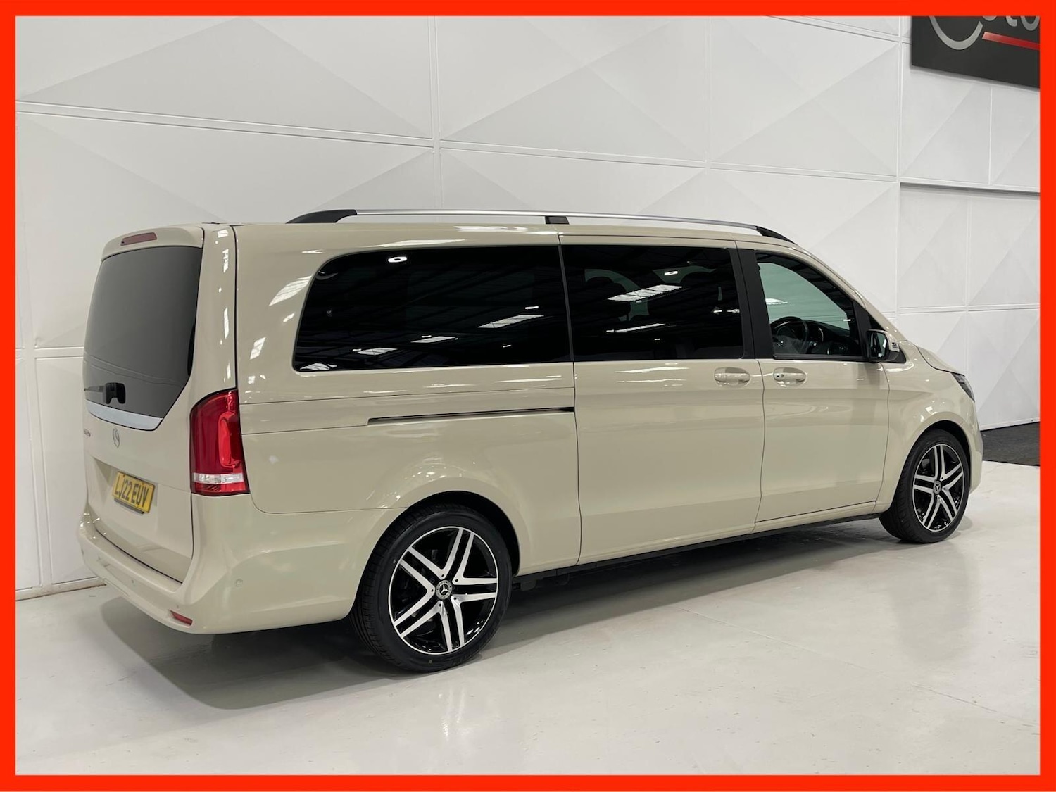 Used Mercedes-Benz V-Class 2022 for sale - 76398668: Photo 4